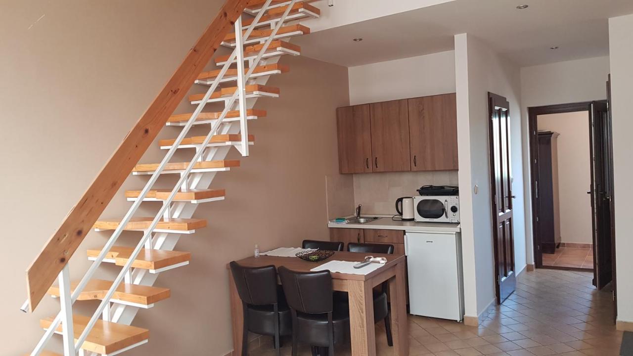 Végvár Delux apartman Gyula Exterior foto